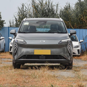 Used AION Y for Export, High-Quality Chinese Electric SUV for Sale