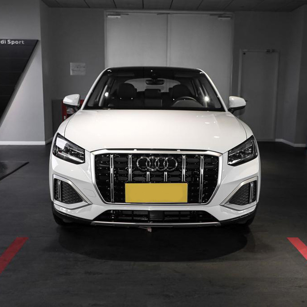 Audi Q2L-1