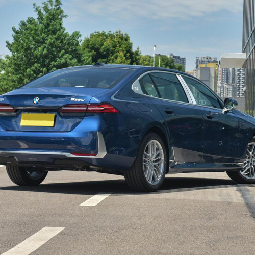 BMW 5 Series electric auto 2024 Midsize Sedan