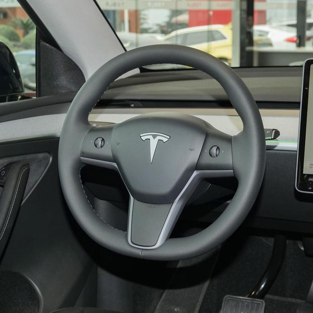 Tesla Model Y -4