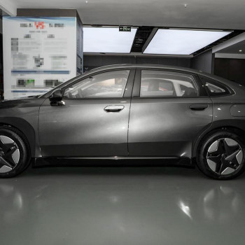 2025 New Car Wuling E5 electric automobile midsize vehicle