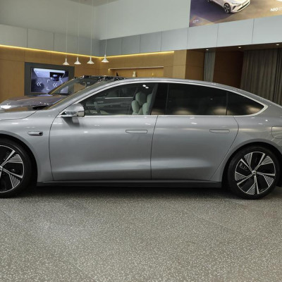 NIO ET7 electric auto 2024 Intelligent Electric Premium Executive Sedan