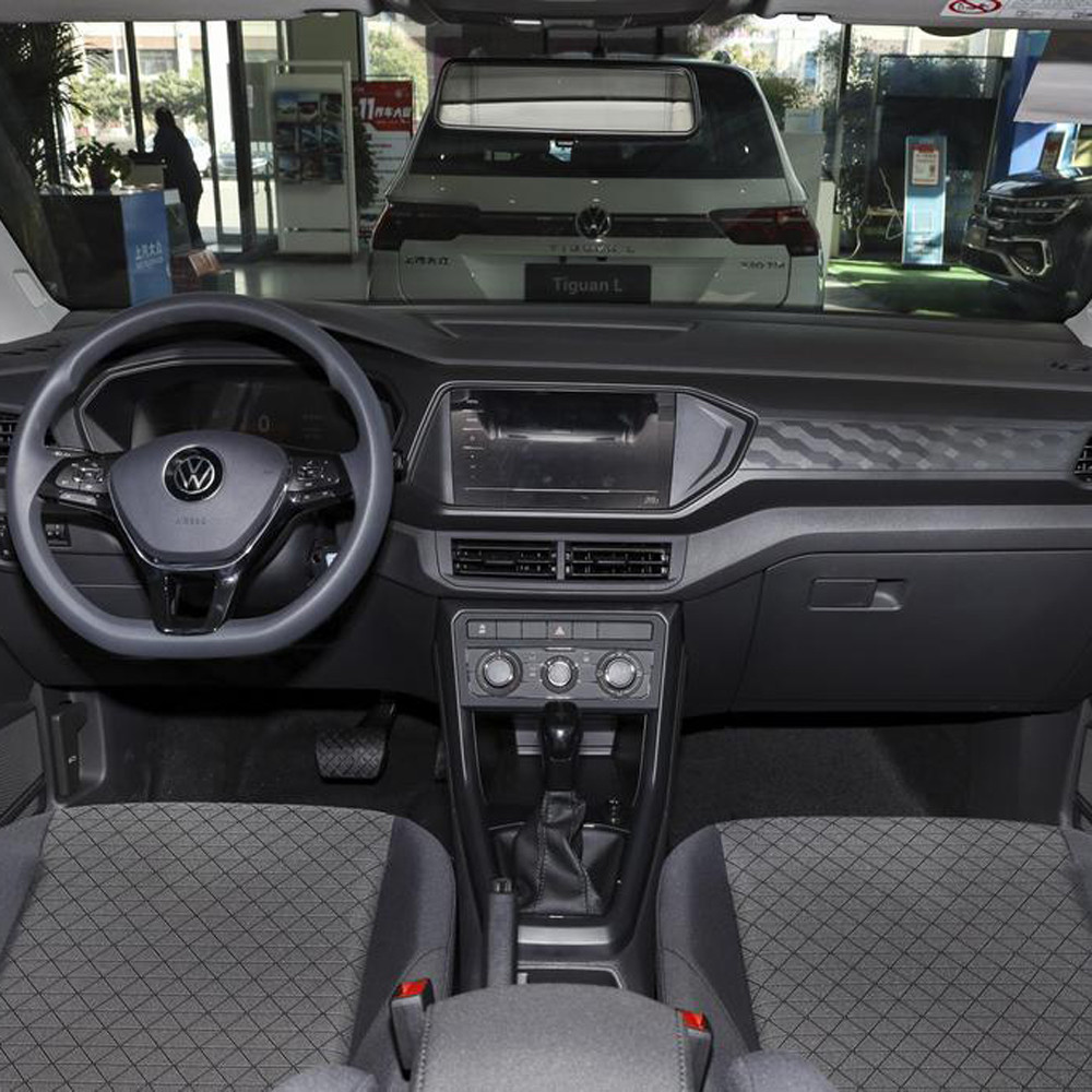 Volkswagen T-Cross 4