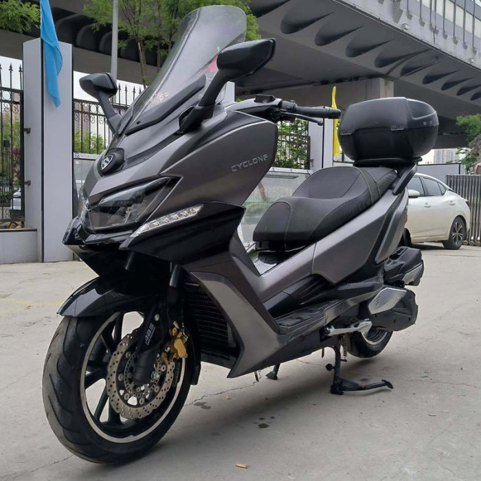 Used Zongshen Cyclone RT3, A High-Performance Maxi Scooter for City
