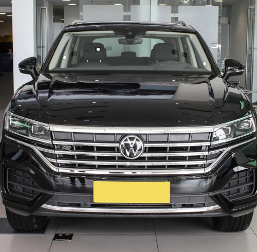 Volkswagen Touareg petrol cars 2025 mid-large SUV
