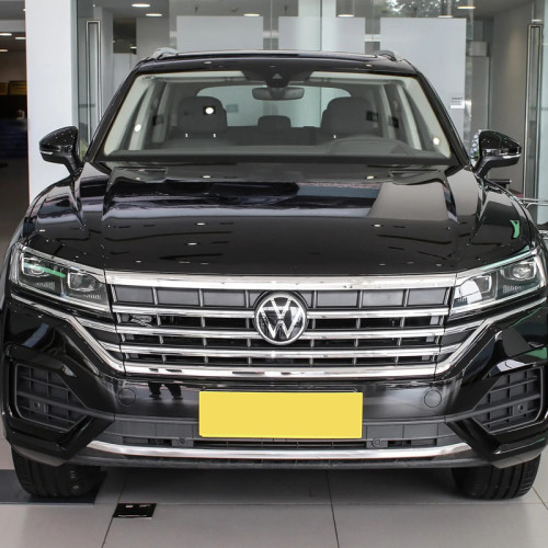 Volkswagen Touareg petrol cars 2025 mid-large SUV