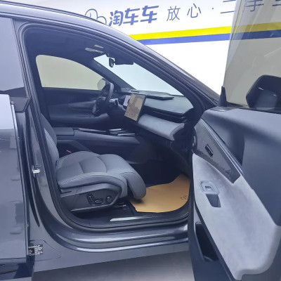 Used Lynk 08 EM-P 2023 220 4WD Halo Mid-size SUV Plug-in Hybrid Electric Vehicle