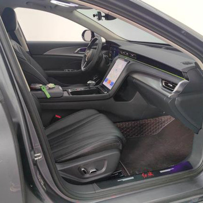 Used Hongqi H5 2023 1.5T DCT Mid-size Petrol Vehicle Gasoline Car