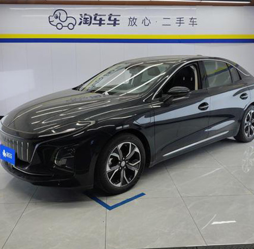 Used Hongqi E-QM5 2021 Mid-size White Electric Vehicle
