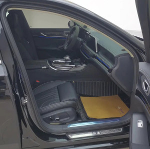 Used Hongqi H9 2024 2.0T Mid-large 48V Mild Hybrid Electric Vehicle