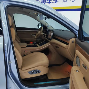 Nearly New Car AITO M7 2024 Max 5 Seats 4WD Range Extended Electric Vehicle Mid-large Used SUV