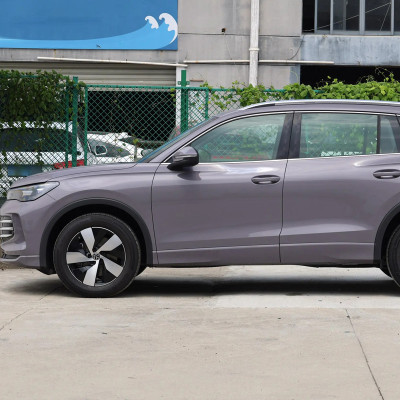 Volkswagen Tiguan Petrol Vehicle 2025 Mid-size SUV