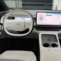 Used Xpeng G6 2023 700 4WD White Mid-size SUV Pure Electric Vehicle