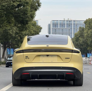 Used Car NIO ET5 2022 75kWh Mid-size Yellow Pure Electric Vehicle for Export 44,000km Mileage