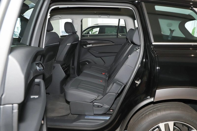 Audi SQ5-7