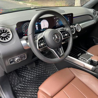 Chinese Used Car Benz GLB 2022 GLB 220 Black 1.3T 5 doors 7 seats Compact SUV Petrol Vehicle