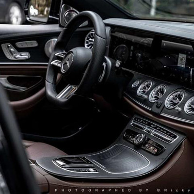 Used Benz E 2021 300 L Black 2.0T 5 doors 5 seats Mid-large Petrol Vehicle