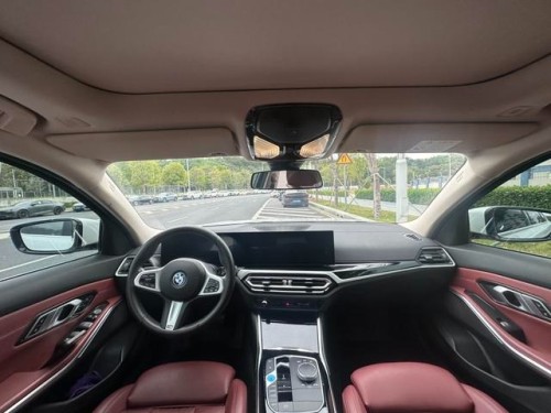 BMW i3 2023 Used Car eDrive 35 L Mid-size White Pure Electric Car