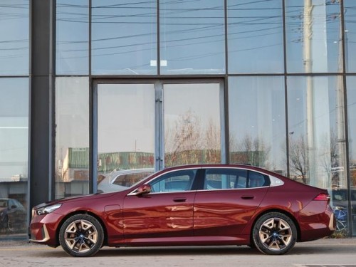 ​Used BMW i5 2024 eDrive35L M Red Pure Electric Vehicle