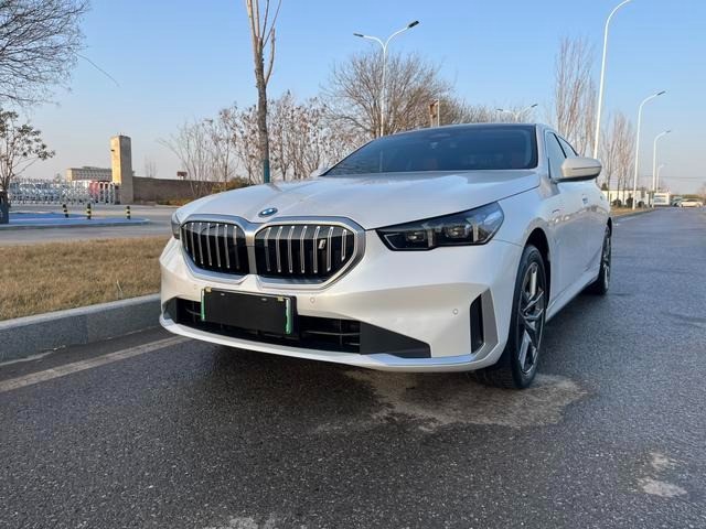 BMW i5 2025 Used Car eDrive35L White Pure Electric Car
