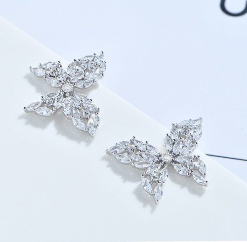 Orecchini a bottone a farfalla di lusso all'ingrosso | Orecchini a bottone in argento sterling 925 con zirconi cubici e temperamento per donna