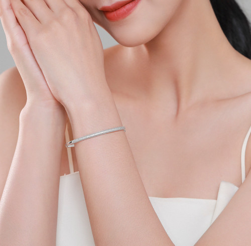 OEM ODM Customized Sterling Silver 925 Zircon Bangle | High Quality Light Luxury Women's Fine Bangle