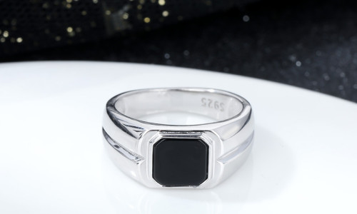 The Rise of Men’s Jewelry: From Accessory to Fashion Statement