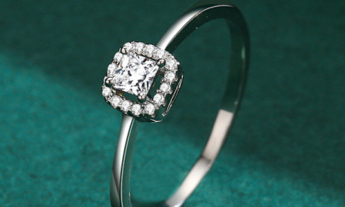 Why is 925 silver ring the first choice for jewelry lovers?