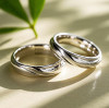 Los 10 anillos de boda de plata más populares en 2025: la combinación perfecta de moda y eternidad