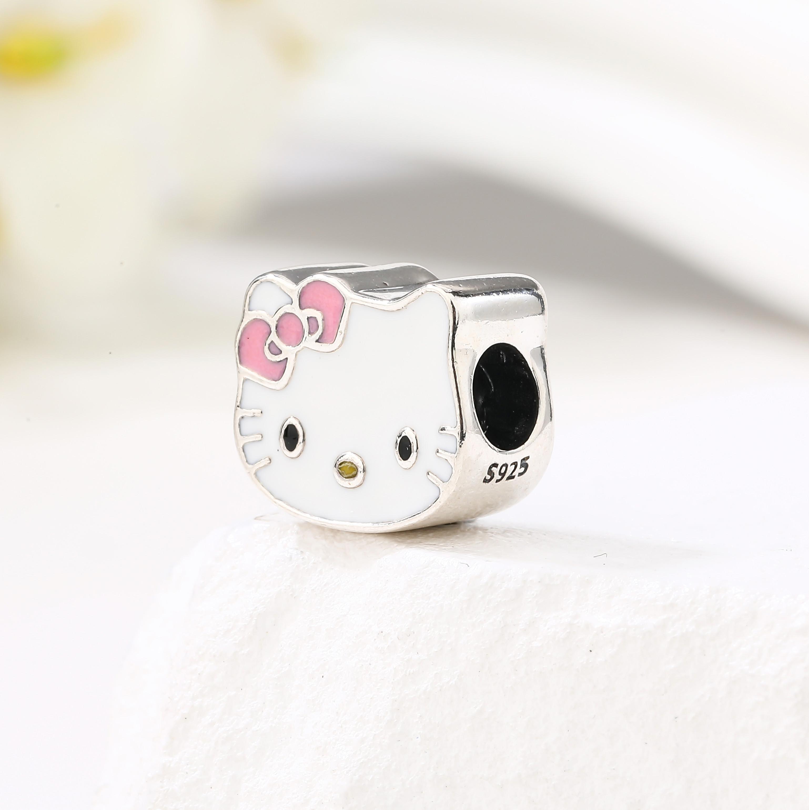 Ciondolo Hello Kitty in argento sterling
