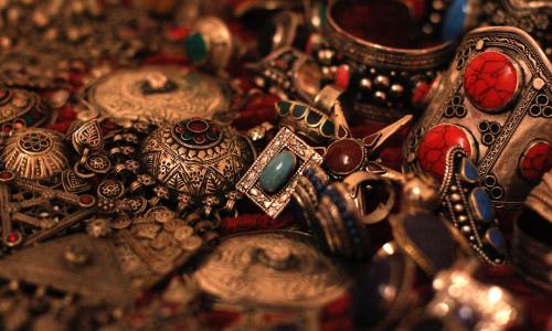 Your Guide to Partnering with Wholesale Sterling Silver Manufacturers for Retail Success