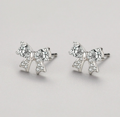 How an Australian Cross-Border E-commerce Seller Boosted Sales with Our 925 Silver Stackable Necklaces and CZ Earrings