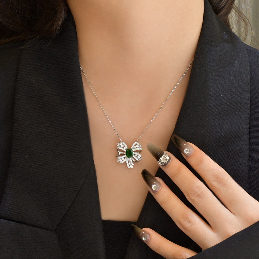 Collar de mariposa de plata de ley 925