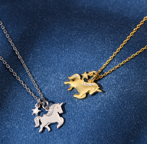 Collar con colgante de poni en plata de ley 925 | Joyería de alta calidad al por mayor