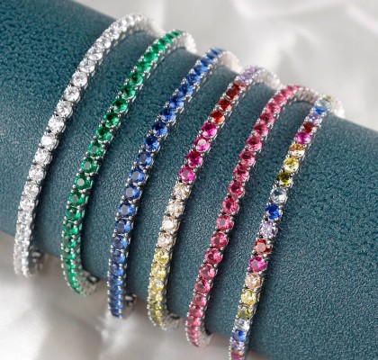 Produttore all'ingrosso di braccialetti tennis in argento per marchi e rivenditori di gioielli.