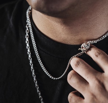 Gioielli da uomo in argento all'ingrosso: tendenze che i rivenditori dovrebbero conoscere