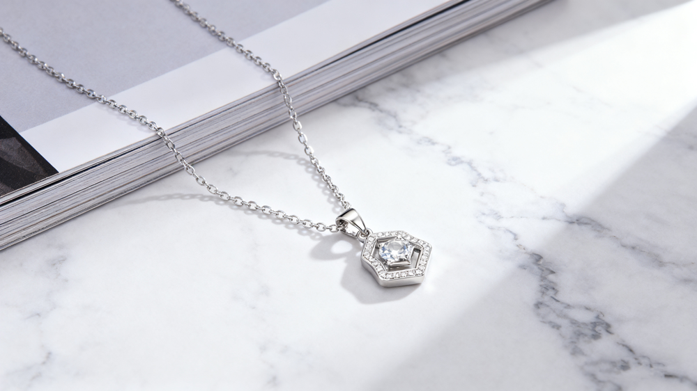 silver pendant necklace