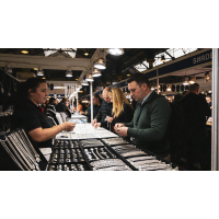 Come un grossista di gioielli canadese che rifornisce oltre 300 rivenditori ha ampliato la propria linea di prodotti con la nostra fornitura di gioielli in argento sterling 925