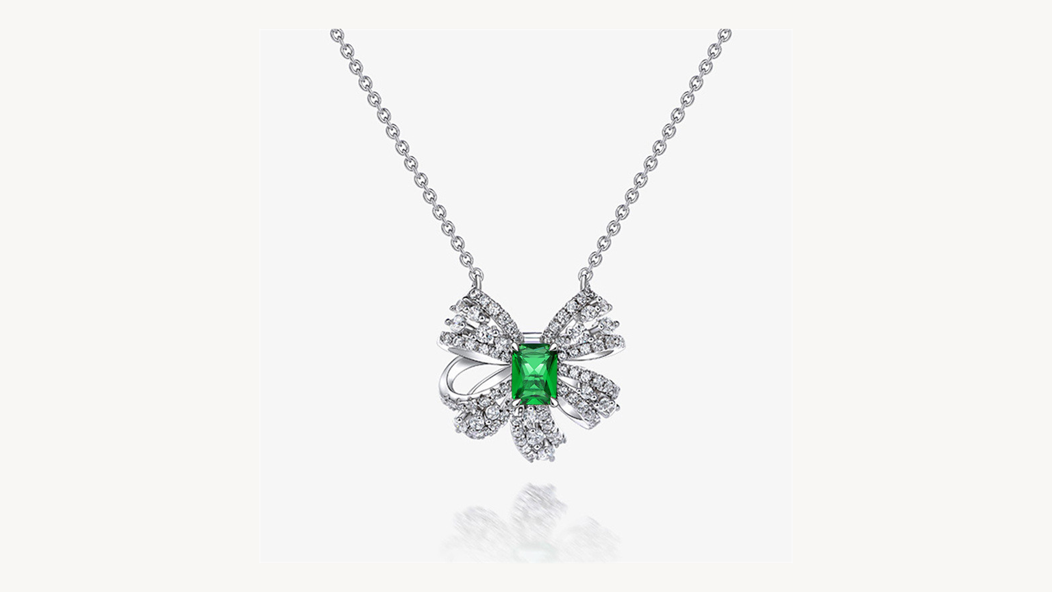 Jewelry packaging and necklace presentation for Silver Necklaces