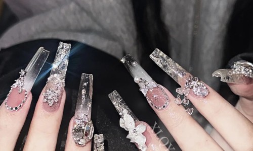 Little Fingernails, Create a Cross-border Sale