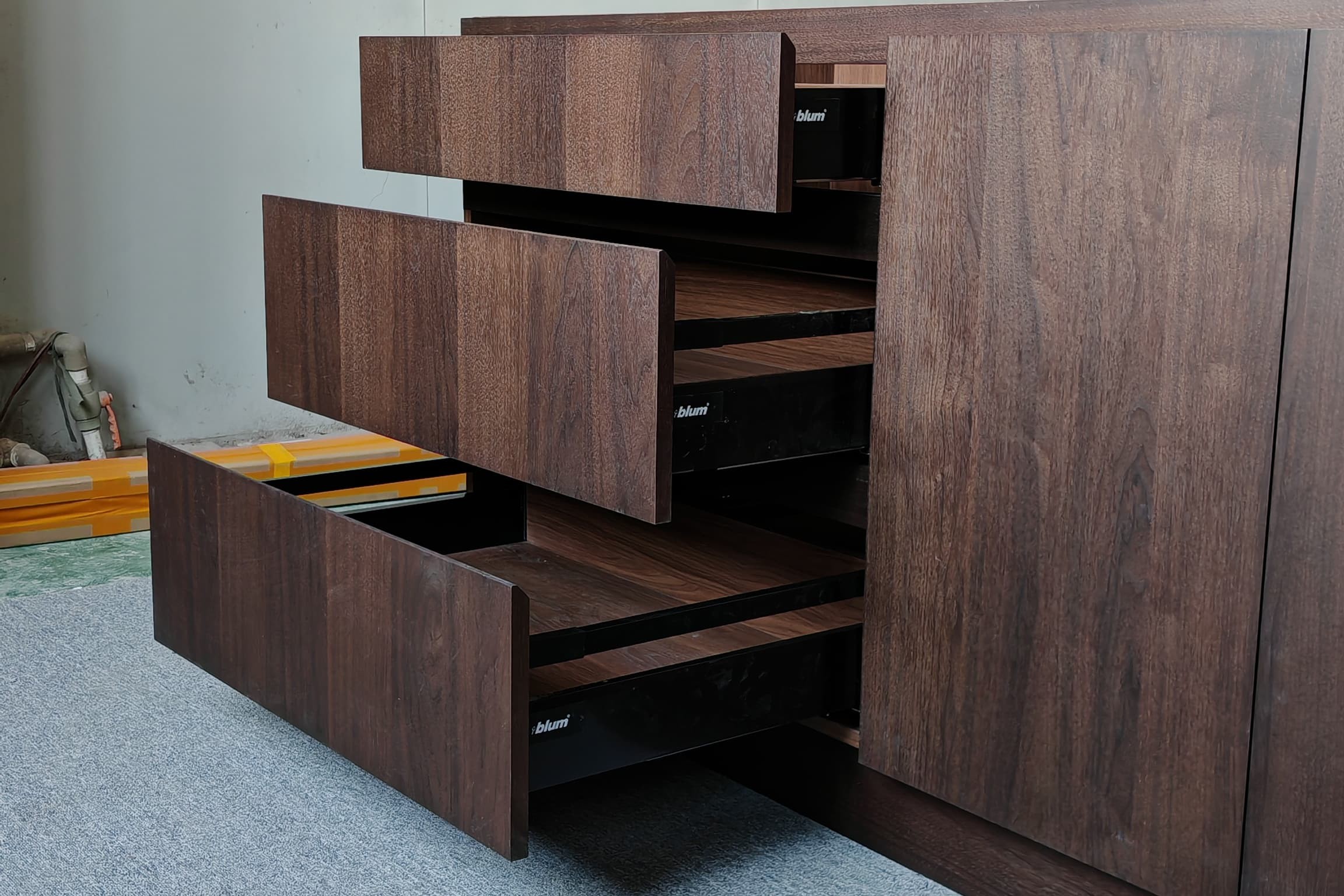 High-End Modern Walnut Timber Customzation Kitchen Cabinet- Inspection Process