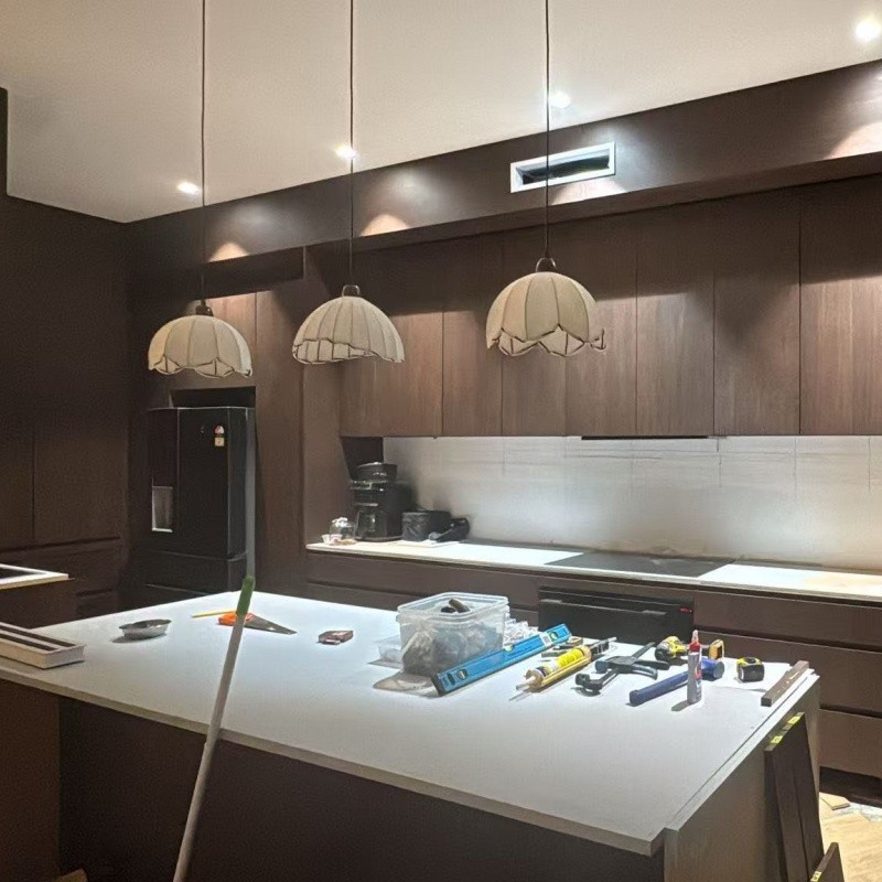 High-End Modern Walnut Timber Customzation Kitchen Cabinet- Installation Display