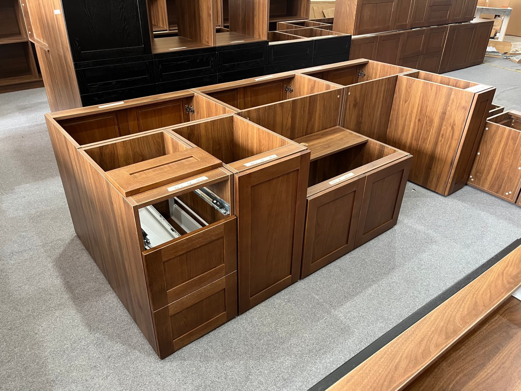 Classic High End Oak Timber Kitchen Cabinets-Inspection Process