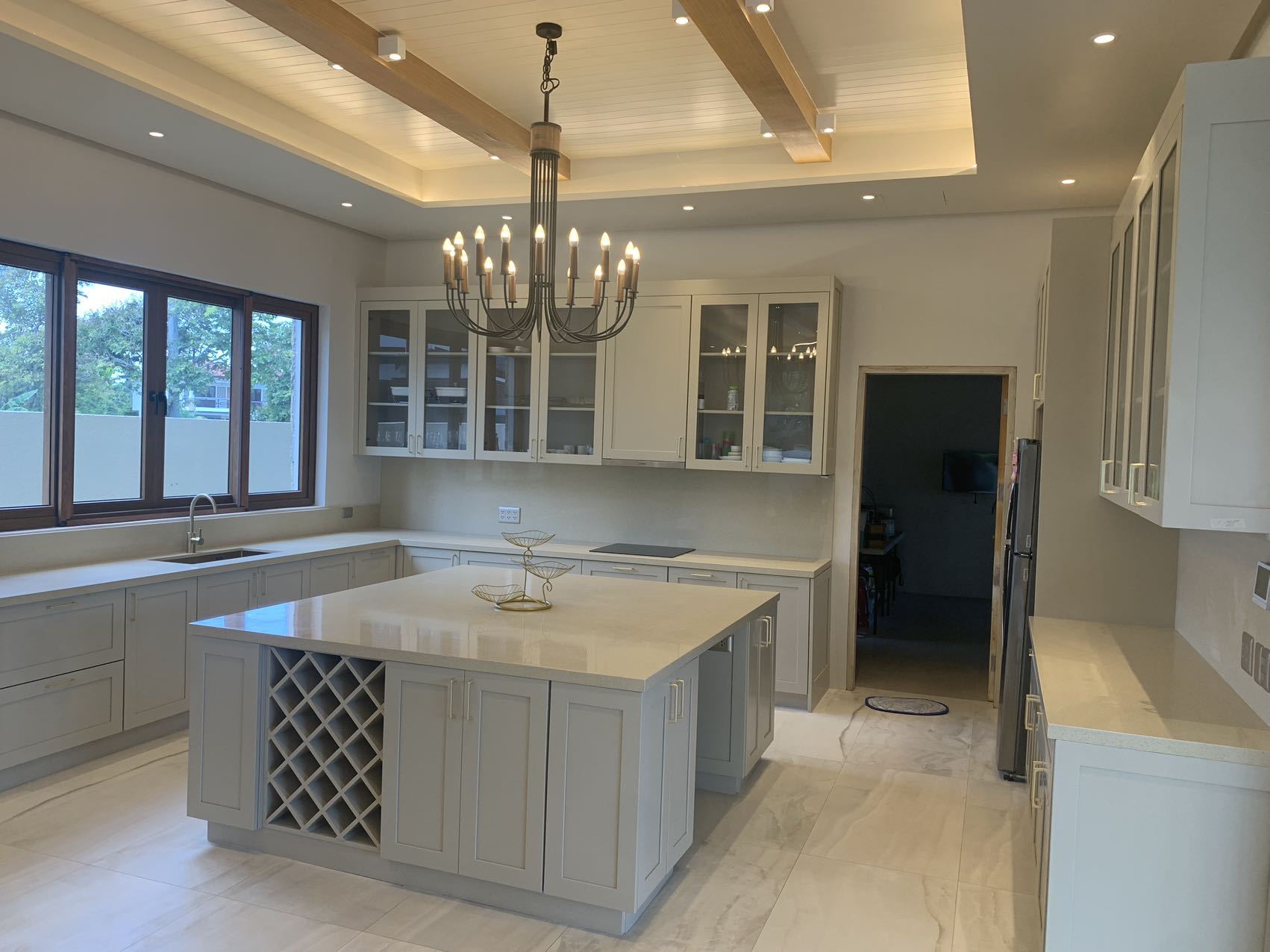 Modern Cherry Timber Lacquer Kitchen Cabinets with Island-Installation Display