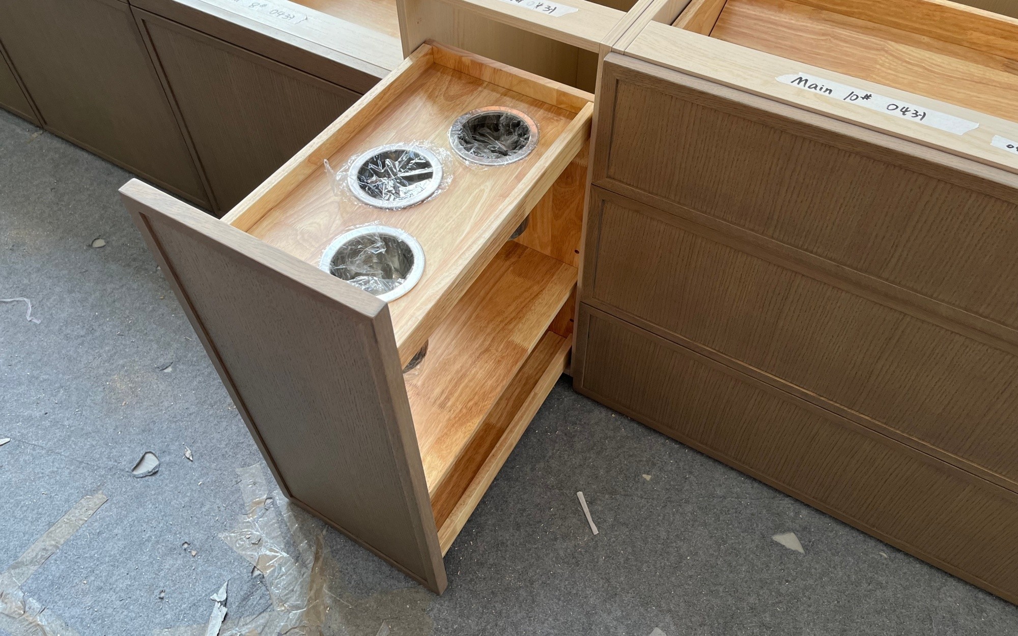 Classic High End Oak Timber Kitchen Cabinets-Inspection Process