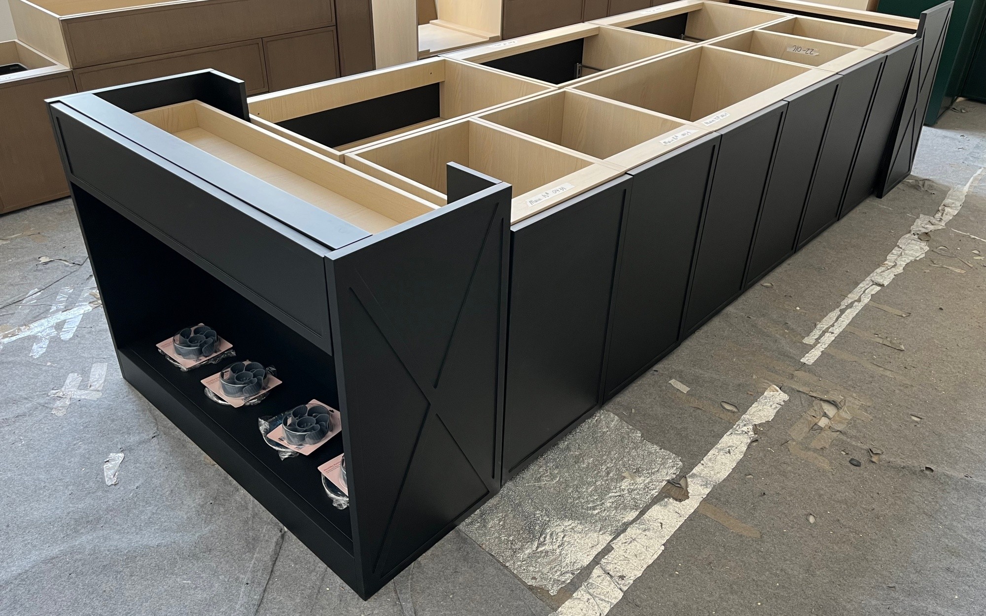 Classic High End Oak Timber Kitchen Cabinets-Inspection Process