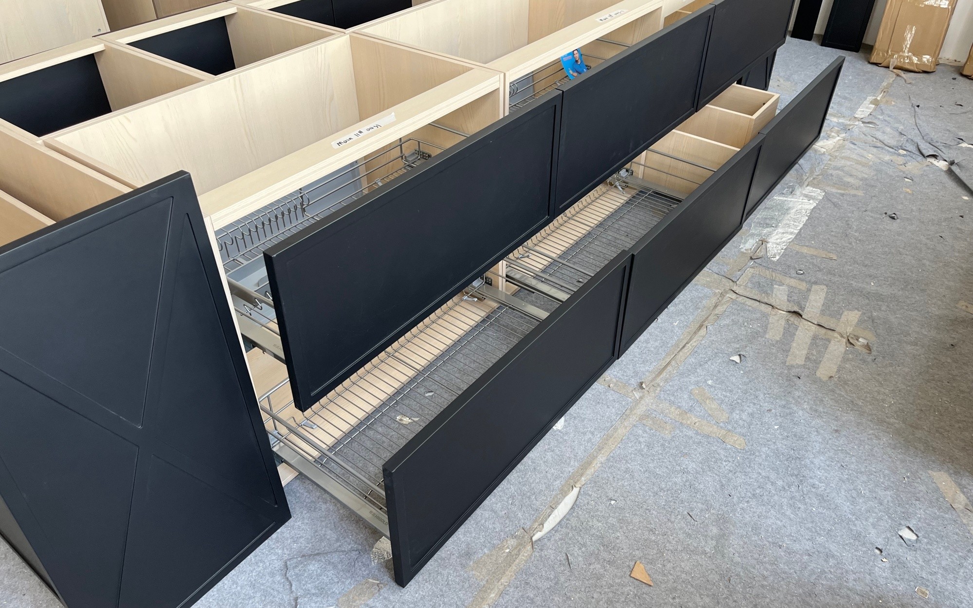 Classic High End Oak Timber Kitchen Cabinets-Inspection Process