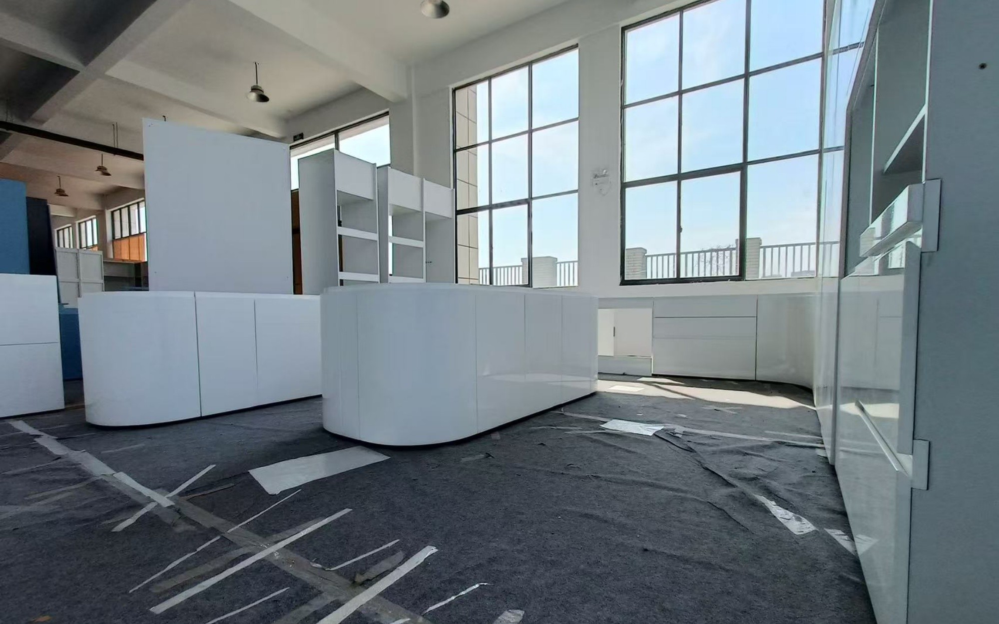 Modern | White High-Gloss Lacquer U-Style Layout | Kitchen Cabinets with Island-Inspection Process