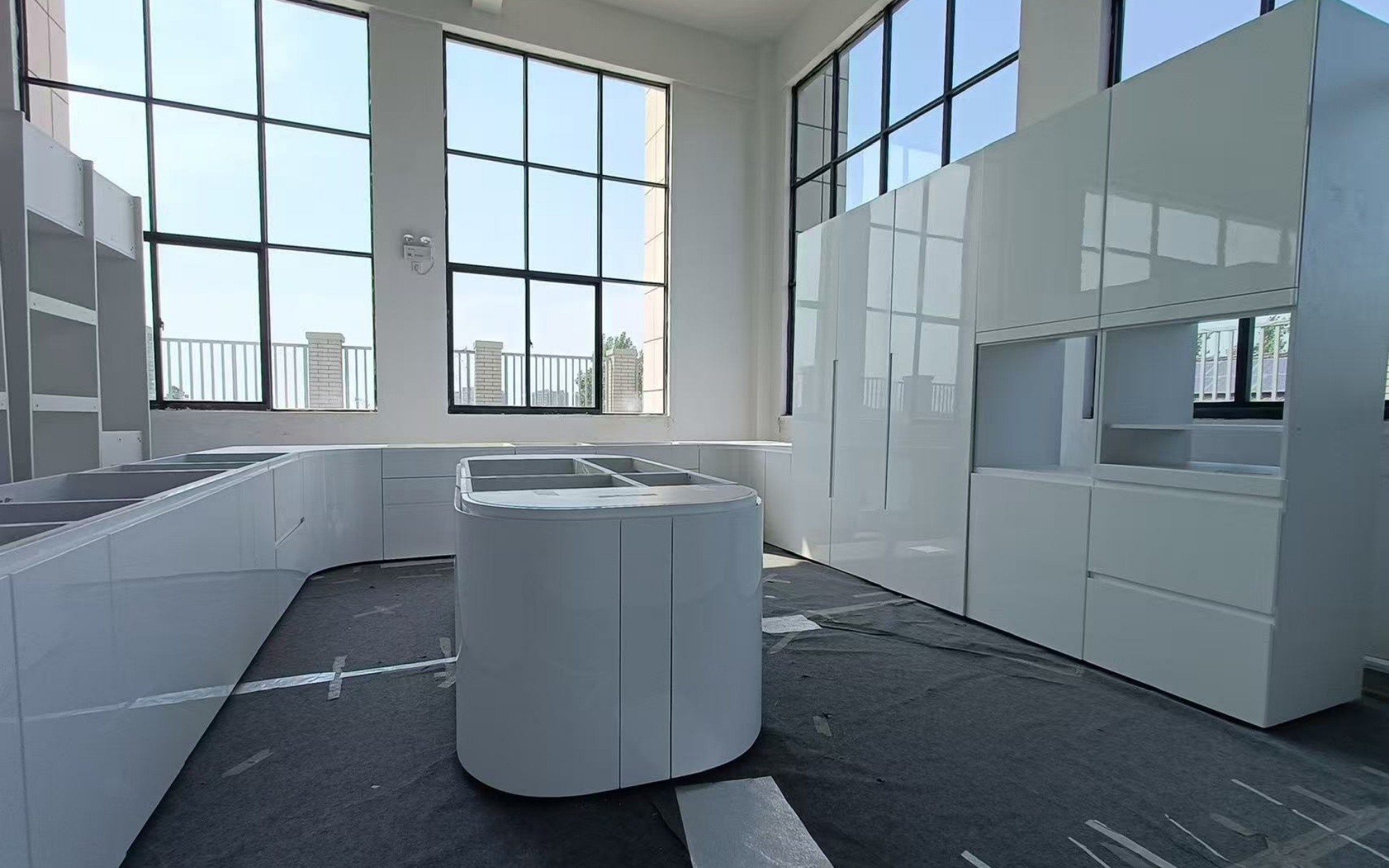 Modern | White High-Gloss Lacquer U-Style Layout | Kitchen Cabinets with Island-Inspection Process