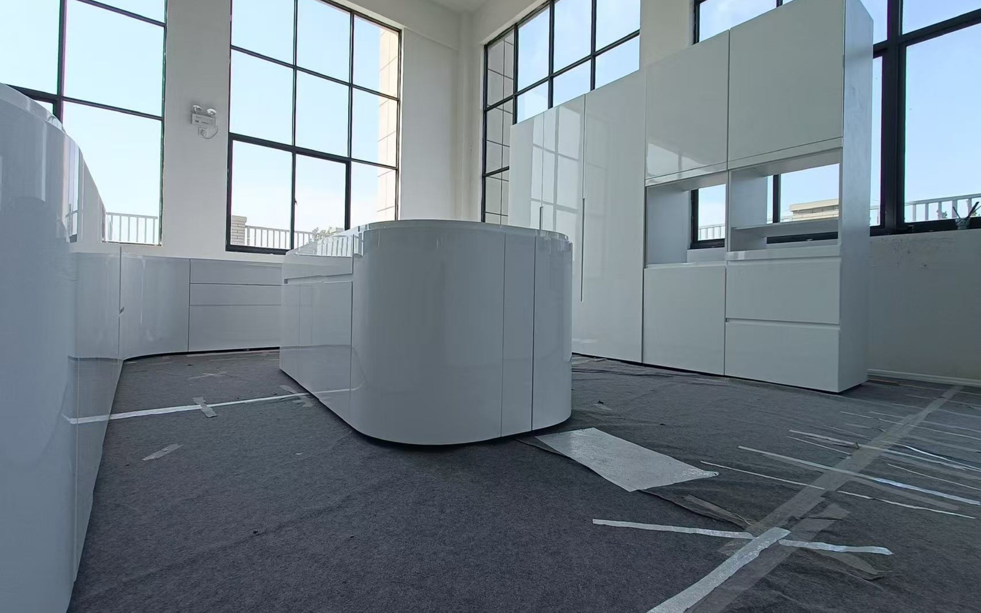 Modern | White High-Gloss Lacquer U-Style Layout | Kitchen Cabinets with Island-Inspection Process